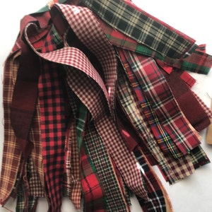 50 Multi Color CHRISTMAS GREEN & RED Plaid Check Stripe Homespun Strips 1/2&quot; x 18&quot; 0r 1&quot; x 18&quot; You Choose C#1 Great For Primitive Crafts