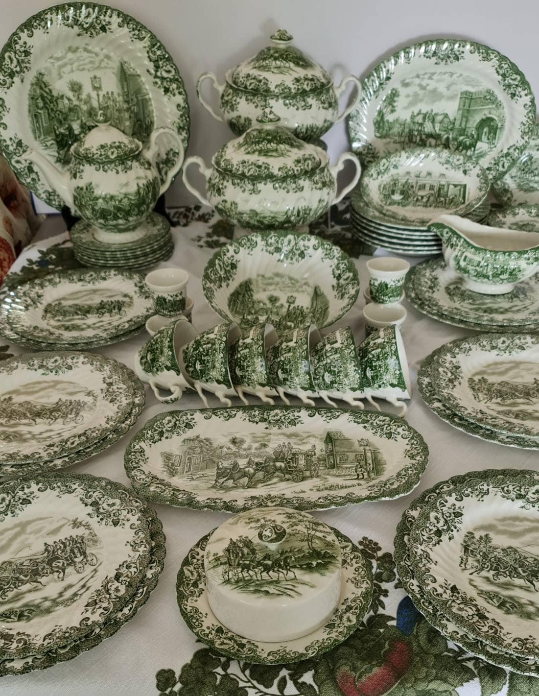 Johnson Brothers English Coaching Scenes Green Dinner and Tea
