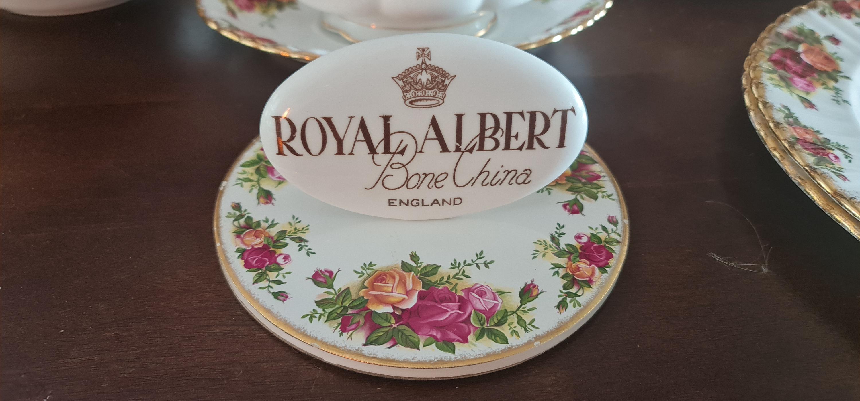 Royal Albert Old Country Roses Dinner Set for Six, Vintage Bone