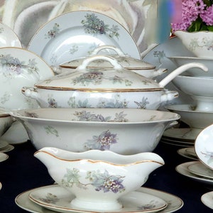 Antique dinner service &quot;De Fuisseaux Baudour&quot; with flower sprays in Lavender and gold trim, Wedding gift, Anniversary gift - Free shipping