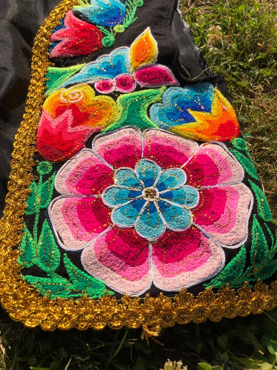 70s/80s embroidered floral vest - image 6