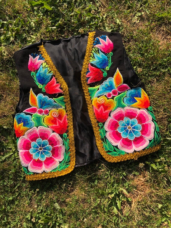 70s/80s embroidered floral vest - image 2