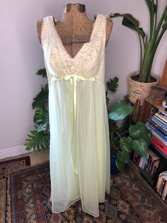 70s light green long babydoll dress