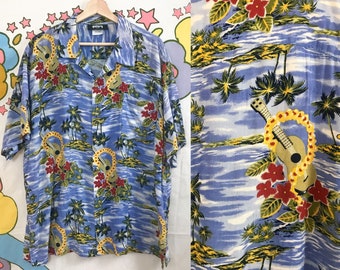 90s Y2K Baggy Hawaiian Shirt Size L-XL | Vintage 1990s 2000s Tropical Button Down
