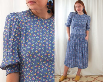 80s 90s Cottagecore Rayon Floral Midi Dress Size M-L | Vintage 1980s 1990s Periwinkle Half Sleeve Dress