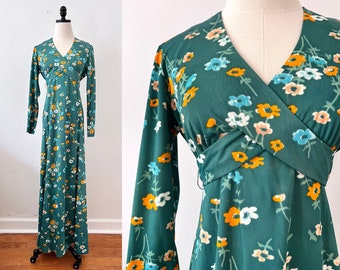 Robe longue portefeuille verte fleurie années 70, taille S