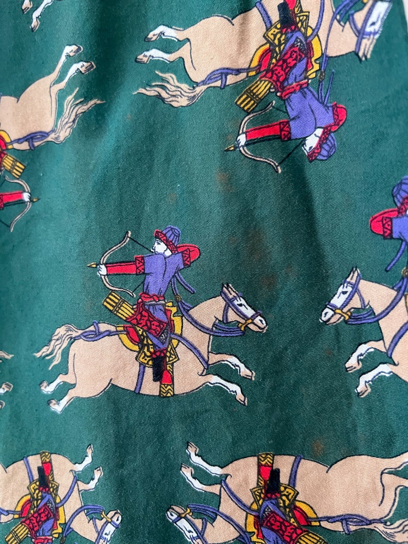 80s 90s British Khaki Horse and Archer Print Forest Green Midi Jupe Taille M image 6