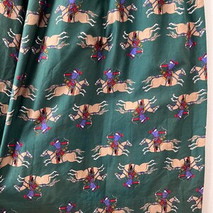 80s 90s British Khaki Horse and Archer Print Forest Green Midi Jupe Taille M image 5