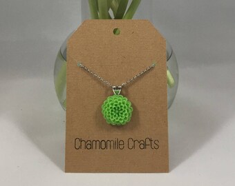Chrysanthemum Necklace Grassy Green