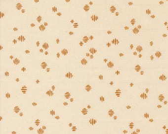 Wellspring - Dashed Blender - Eggshell - Fancy That Desighn House - Moda - 1/2 yd