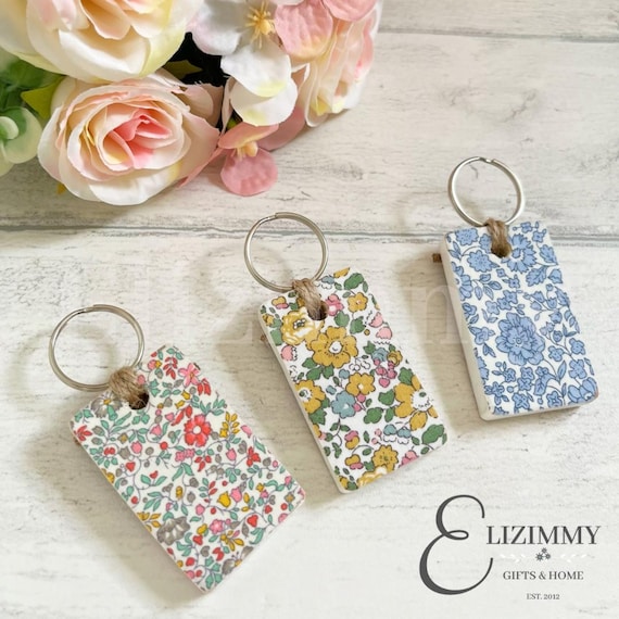 Liberty Wooden Key Rings, Liberty of London Tana Lawn Fabric Covered Wooden Key Fobs, Liberty Key Rings, Key Chains, Token Gift for Her