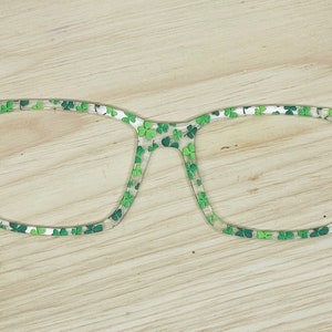 Clover Translucent Acrylic Topper For Interchangeable Magnetic Glasses