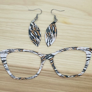 White Tiger  Acrylic Topper