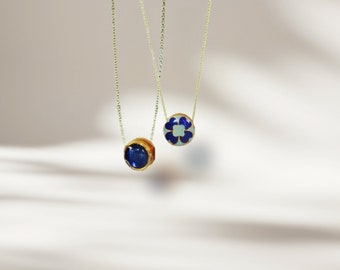 Natürliche blaue Saphir Brauthalskette, 18k Gold runder Saphir Cabochon Lünette Anhänger, zierliche Halskette, Hochzeitsgeschenk, Geschenk zum Unabhängigkeitstag Geschenk