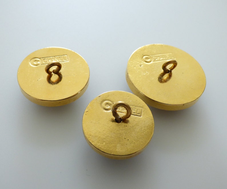 Set Of 4 Designer CC Stamped Button 18mm metal Gold 