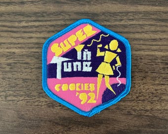 1992 Vintage Retired Girl Scouts “Super In Tune” Cookie Seller Scout Badge