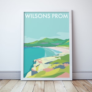 Könnte beinhalten: Eine farbenfrohe Illustration einer Strandszene mit einem grünen Berg im Hintergrund. Der Text "WILSONS PROM" befindet sich oben im Bild.