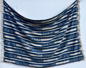 Tissu de décoration tissé à rayures bleu blanc, tissu en coton indigo africain vintage, motif Baule Ikat teint à la main