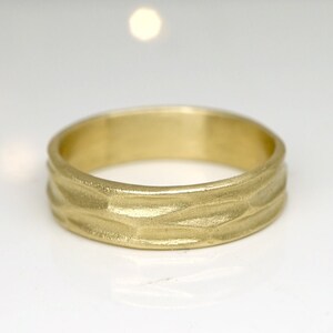 Men&#39;s Wedding Band-organic textured band-unisex wedding ring-unique wedding band-rustic ring-5mm textured band-thumb ring