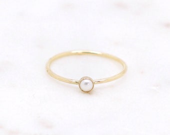 Pearl Ring in 14k gold filled-Pearl ring gold-Genuine pearl ring-Pearl engagement ring-June birthstone ring-Tiny pearl ring-Dainty ring