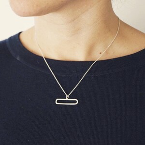 Collier pendentif minimaliste-Collier en argent unique-Collier à pendentif géométrique en argent-Collier d&#39;amitié-Collier à pendentif en argent simple