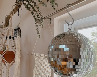 20 cm discokula med cirkelring - Ge din fest eller ditt evenemang glitter och glans med en magisk discolampa - Tillgänglig nu!