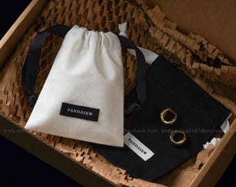 50pcs customized 8oz Cotton canvas bags with label personalized logo jewelry packaging pouch chic bag gift package pouch