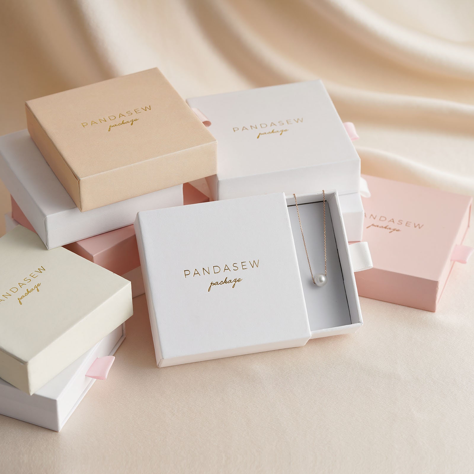 Enchanting Custom jewelry Packaging to show off products