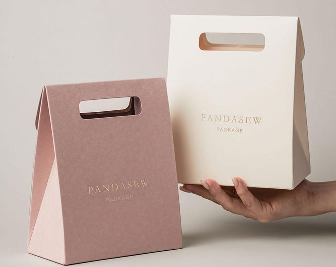 50pcs Die Cut Handle Paper Bags Custom Logo Flat Packing Gift Bag