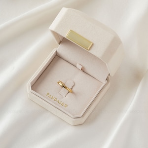 25pcs 7.7*7.2*5cm custom jewelry box with personalized logo small ring box packaging box bulk Luxury box for wedding earring and necklace