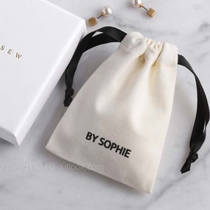 50 pochettes d'emballage de bijoux personnalisés 8 onces sacs en toile de coton avec logo personnalisé bijoux pochettes pour boucles d'oreilles sacs pour collier beige Beige