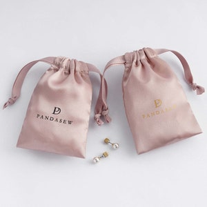100 stücke satin personalisierte logo druck benutzerdefinierte Kordelzug staubbeutel paket taschen haar verpackung hochzeit favor taschen großhandel produktpaket