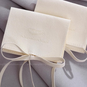50pcs Beige custom jewelry pouch personalized deboss logo envelope bag chic small jewerly packaging pouch microfiber pouch bag cream