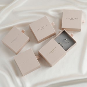 50pcs 773cm Paper box custom ring box with sponge personalized logo necklace package bulk drawer cardboard box image 8