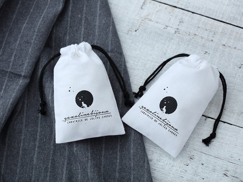 50 white personalized drawstring pouches custom white cotton bags logo name printed product packaging bags pouches chic wedding favor bags