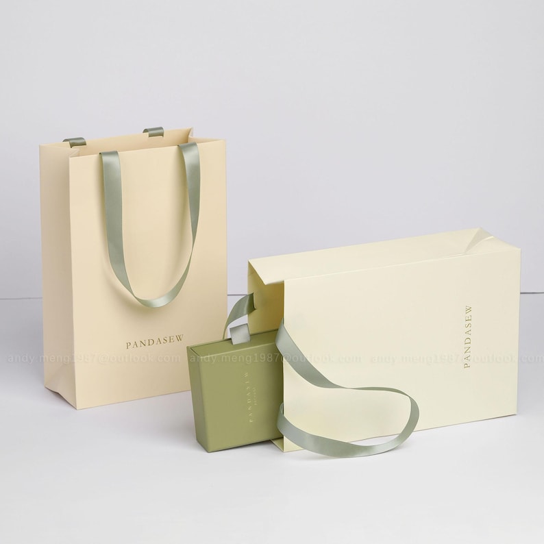 beige and cream paper bag vertical style, personalized jewelry packaging