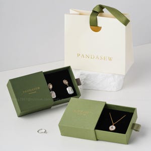 Paper bag with jewelry box set customized