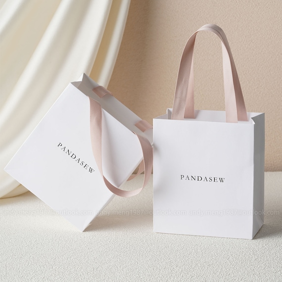 Pandora paper shop bag