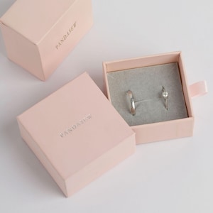 50 stuks 6*6*3,5 cm papieren doos op maat gemaakte ringdoos met gepersonaliseerd sponslogo afbeelding 14
