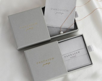 50pcs 9*9*3.5cm Gray Paper Drawer Box Custom Jewelry Box with Sponge