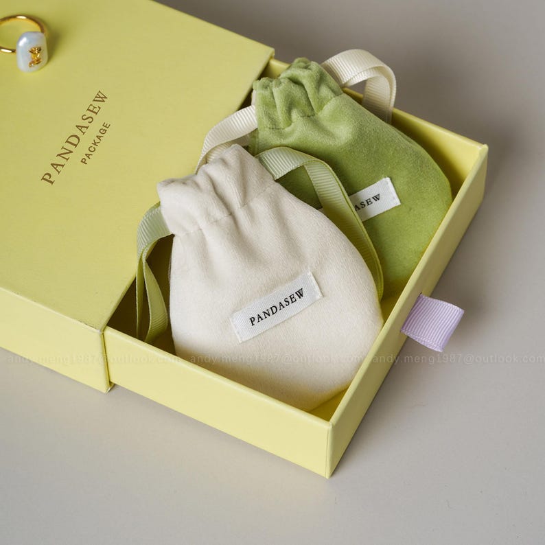 7x8cm velvet bag with logo print on label, premium gift bag