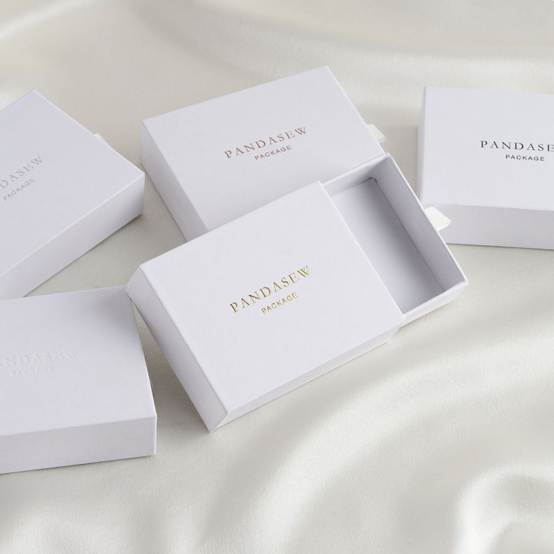 help with fine jewelry packagingwhite box
