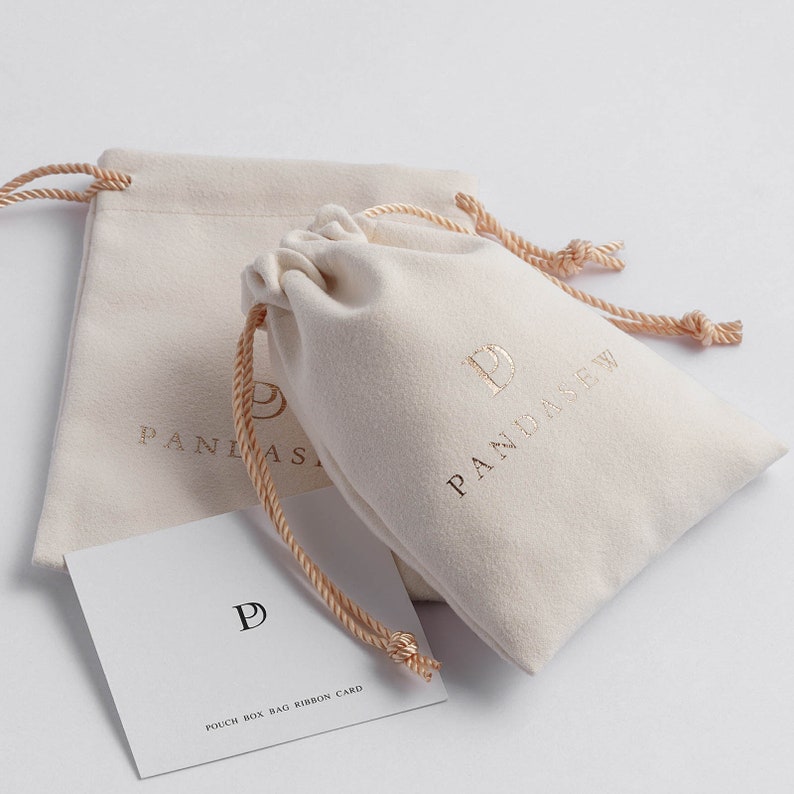 100 sacs en velours personnalisés logo imprimé sacs à cordon de serrage sac d'emballage de produit personnalisé sacs à bijoux pochette en velours collier sacs en gros beige image 3