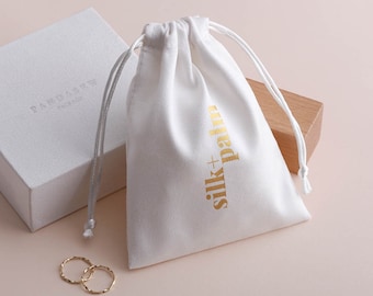 50 white personalized logo print custom drawstring bags jewelry packaging bags pouches chic wedding favor bags white flannel bags