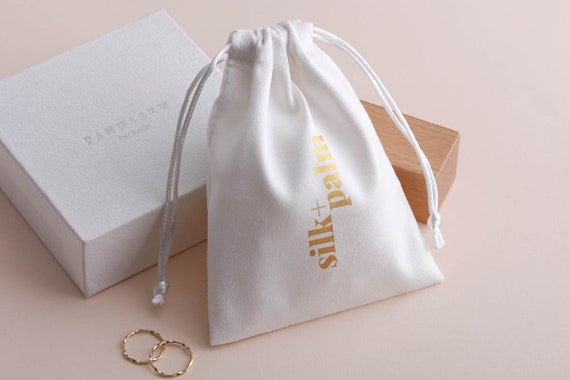 50 white custom drawstring bags personalized logo print jewelry packaging bags pouches chic wedding favor bags white flannel bags