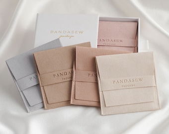 50 pochettes pour bijoux en microfibre imprimées avec logo en creux personnalisé