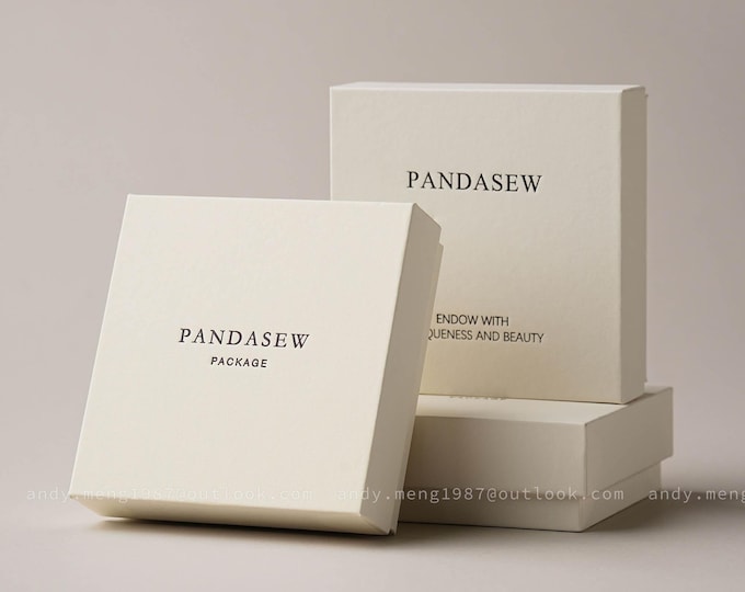 50pcs 9x9x3cm cream jewellery box print logo, including foam