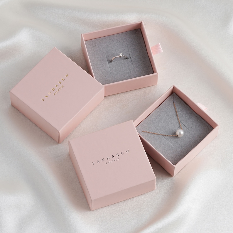 50pcs 773cm Paper box custom ring box with sponge personalized logo necklace package bulk drawer cardboard box image 2