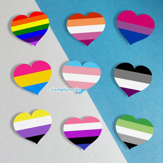 Erkaklar ayollarning kokrak uchlarini sorishadi