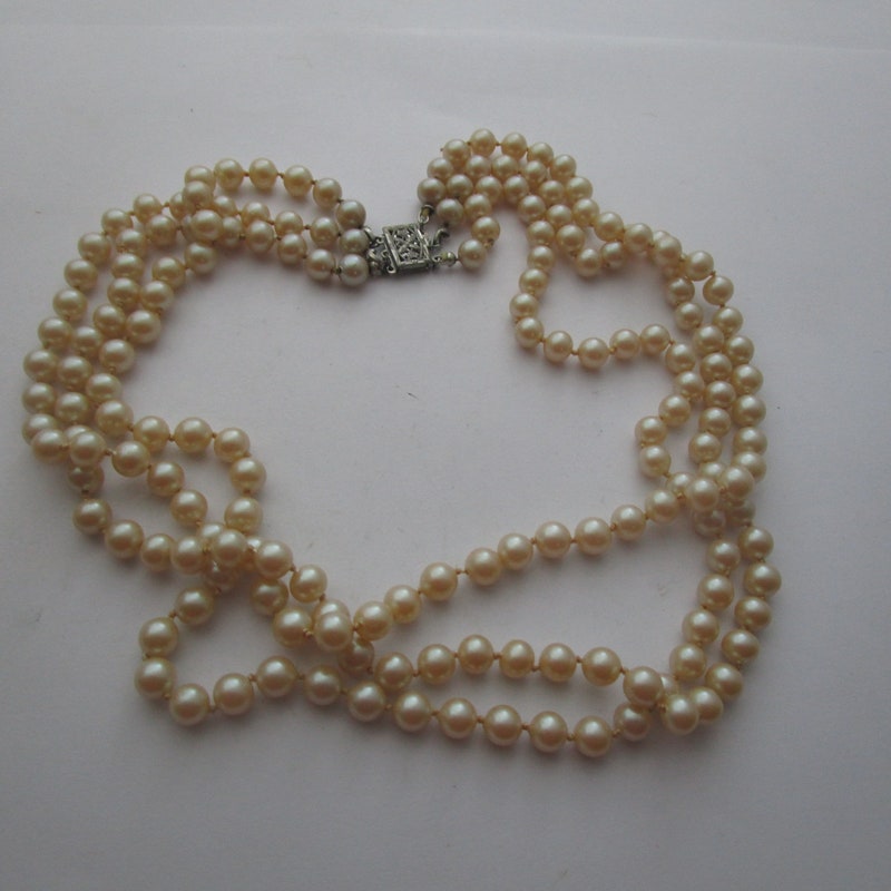 Vintage Pearl Necklace